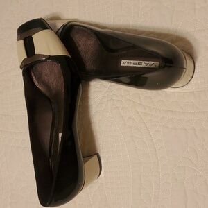Women's Via Spiga Shoes Brand New Never Worn Size 8M